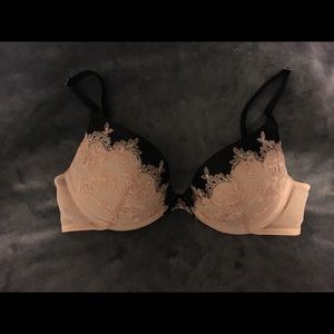 Victoria’s Secret 32C Biofit demi bra